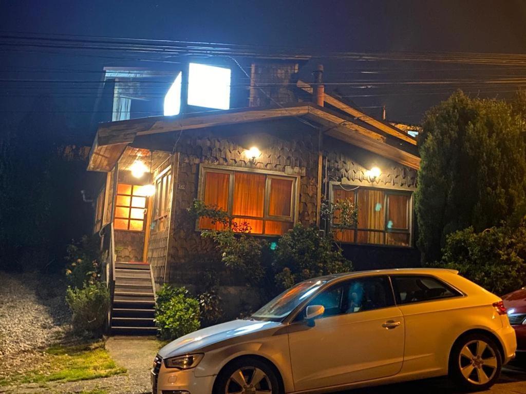 פוארטו מונט Hostal Y Cabanas Mirando Al Mar מראה חיצוני תמונה