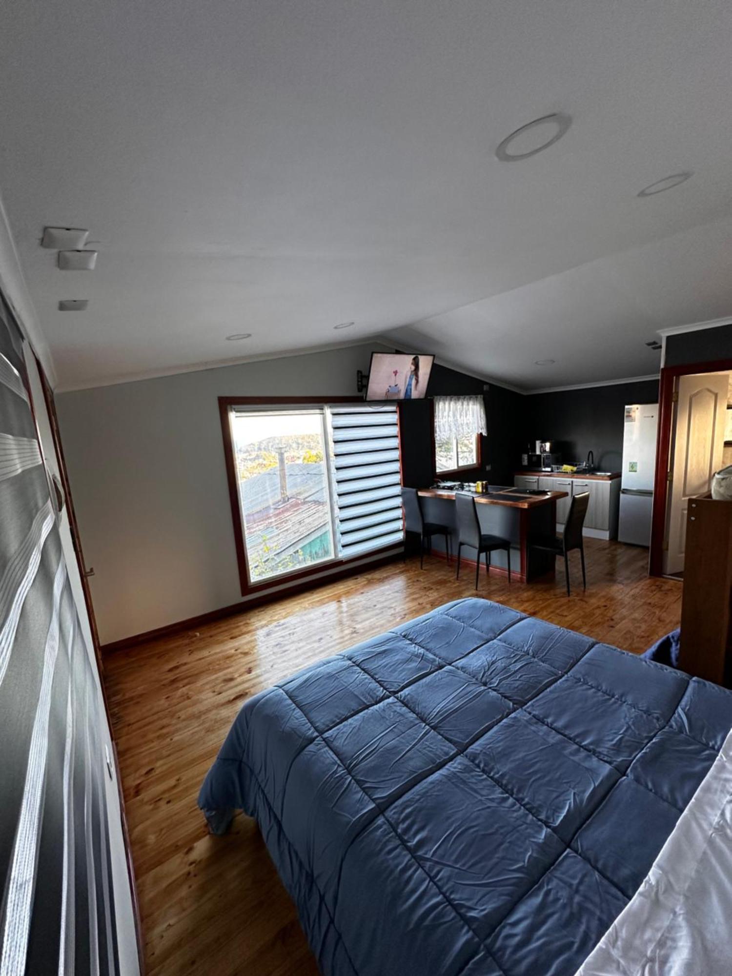 פוארטו מונט Hostal Y Cabanas Mirando Al Mar מראה חיצוני תמונה