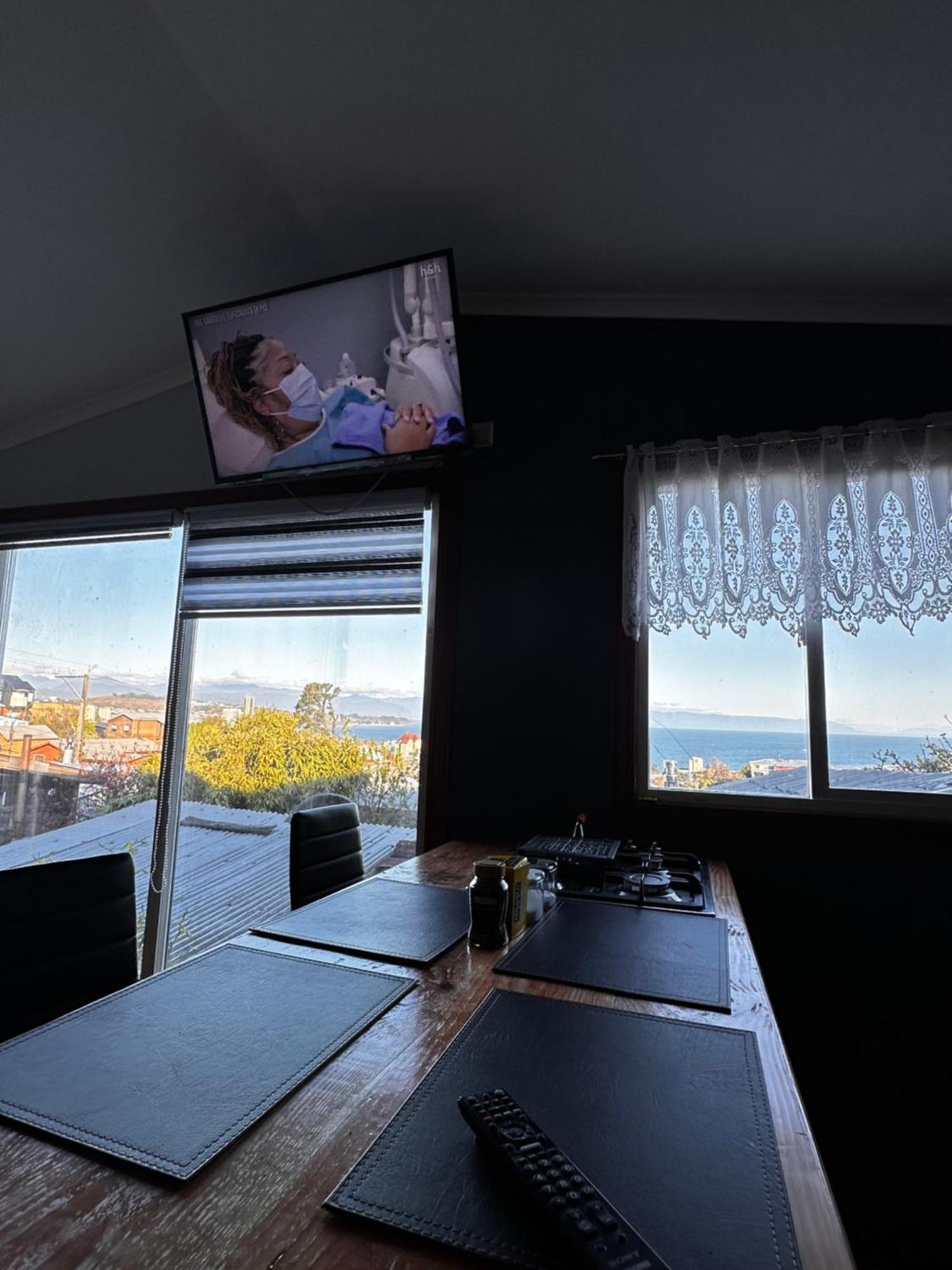 פוארטו מונט Hostal Y Cabanas Mirando Al Mar מראה חיצוני תמונה